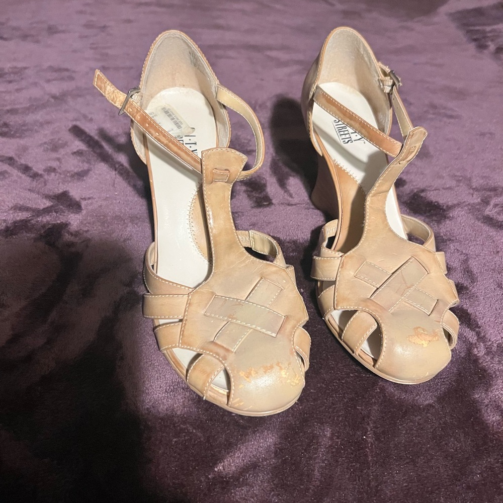 Women's Tan Leather Heels